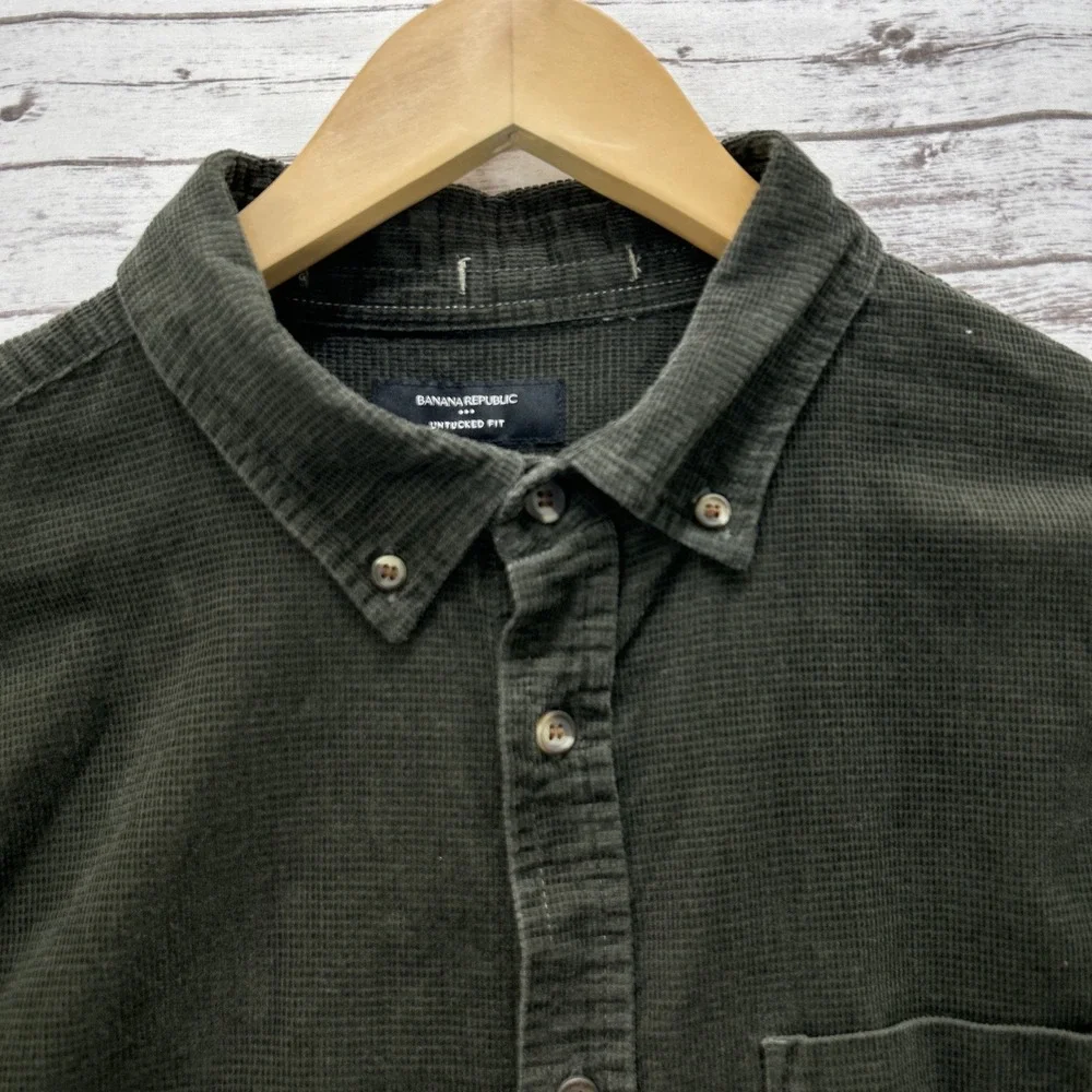 Banana Republic Corduroy Shirt Mens Large Untucked Fit Fine Wale Green Cotton